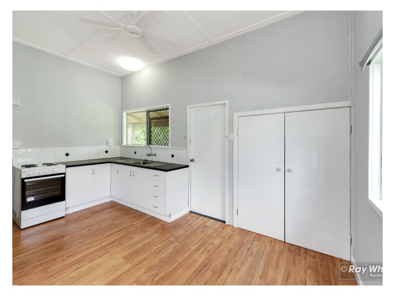 216 Lion Creek Road, Wandal QLD 4700