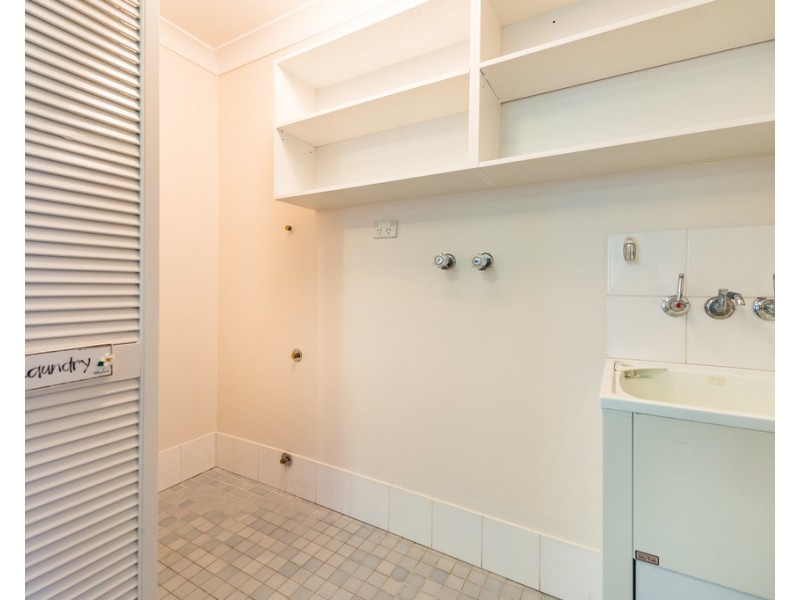 1/294 Waterloo Street, Berserker QLD 4701