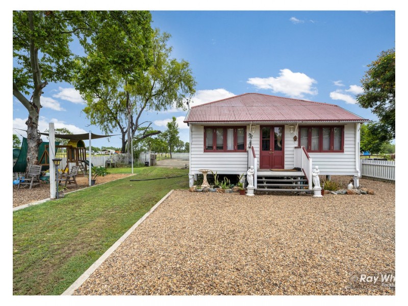 64 Osborne Road, Pink Lily QLD 4702