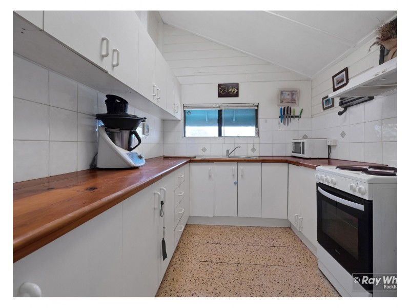 64 Osborne Road, Pink Lily QLD 4702