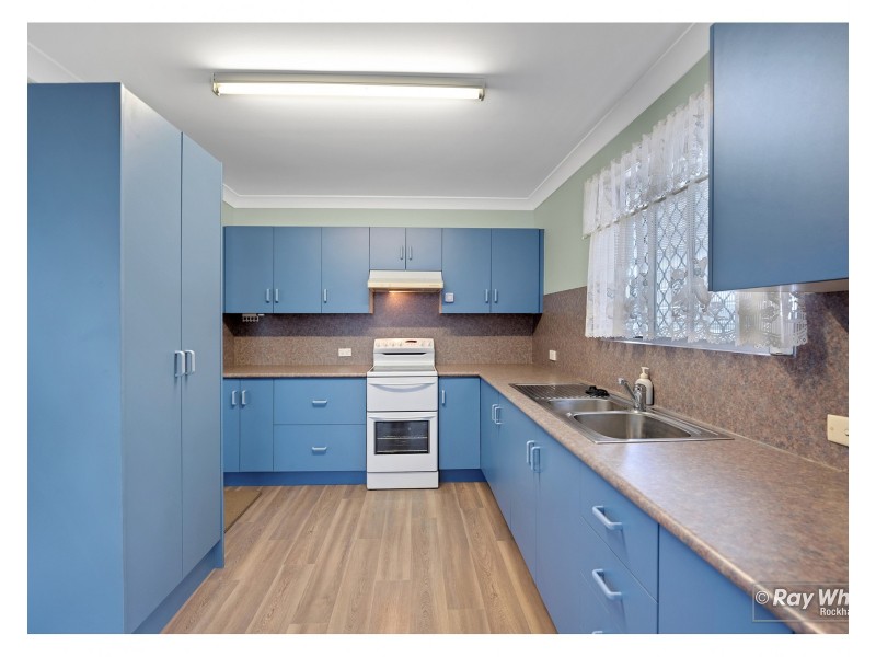 69 Kershaw Street, Park Avenue QLD 4701