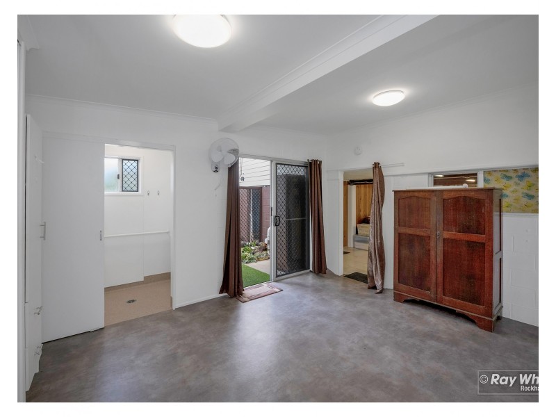 69 Kershaw Street, Park Avenue QLD 4701