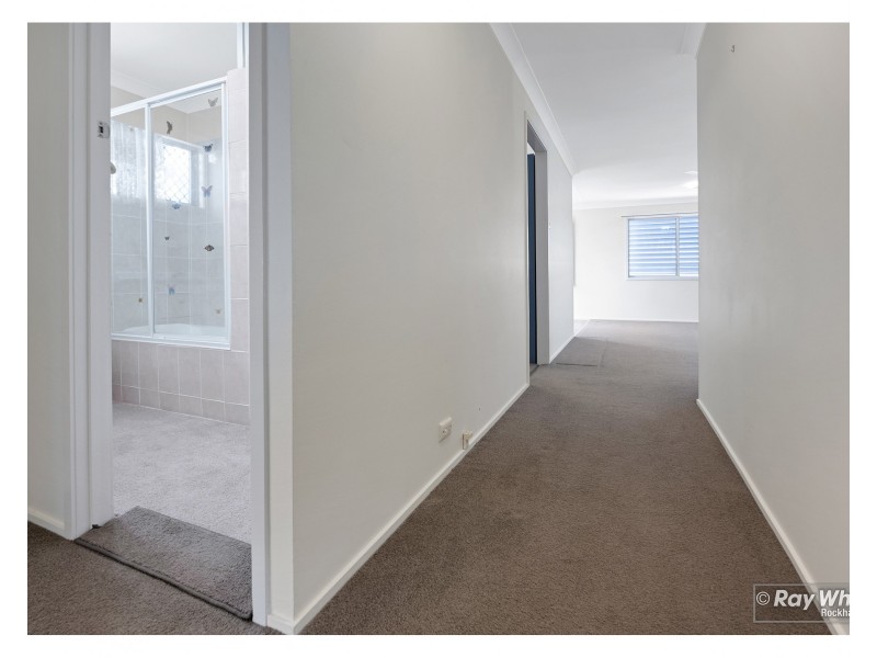 69 Kershaw Street, Park Avenue QLD 4701