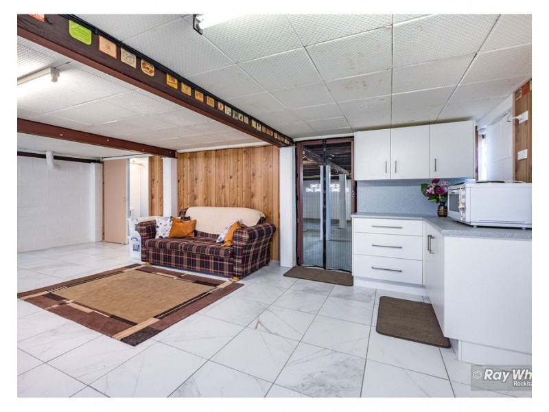 69 Kershaw Street, Park Avenue QLD 4701