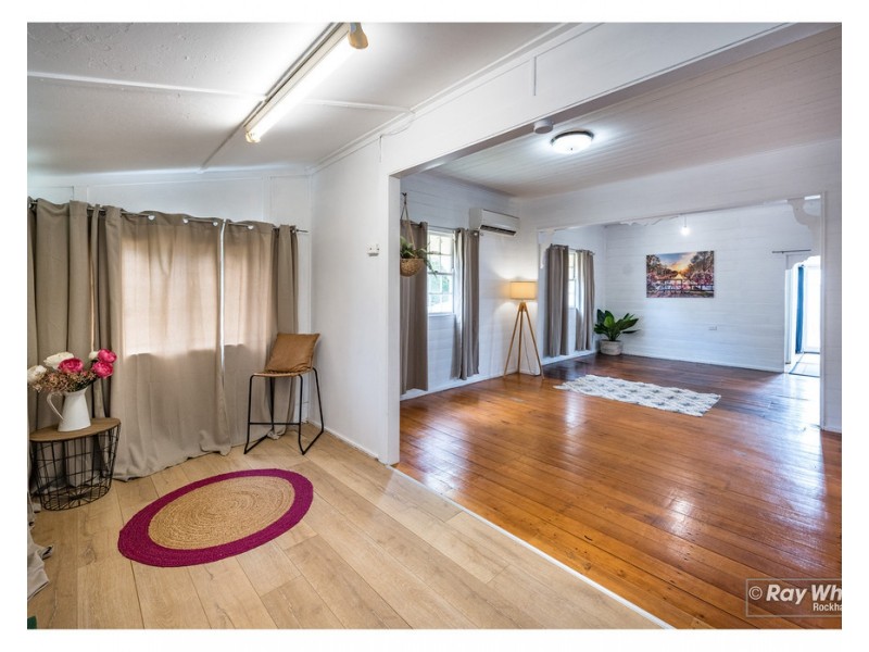 17 Dean Street, Berserker QLD 4701