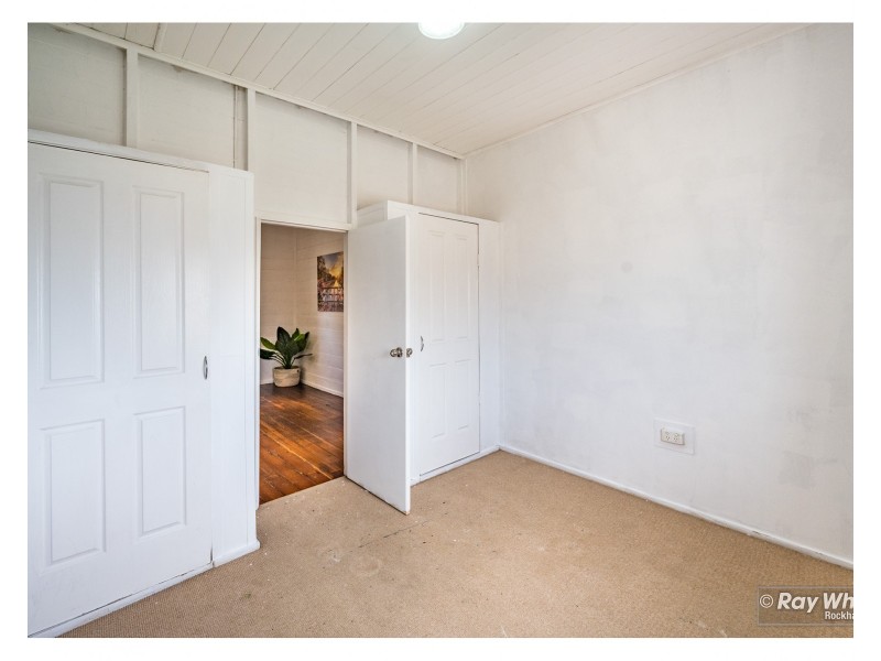 17 Dean Street, Berserker QLD 4701