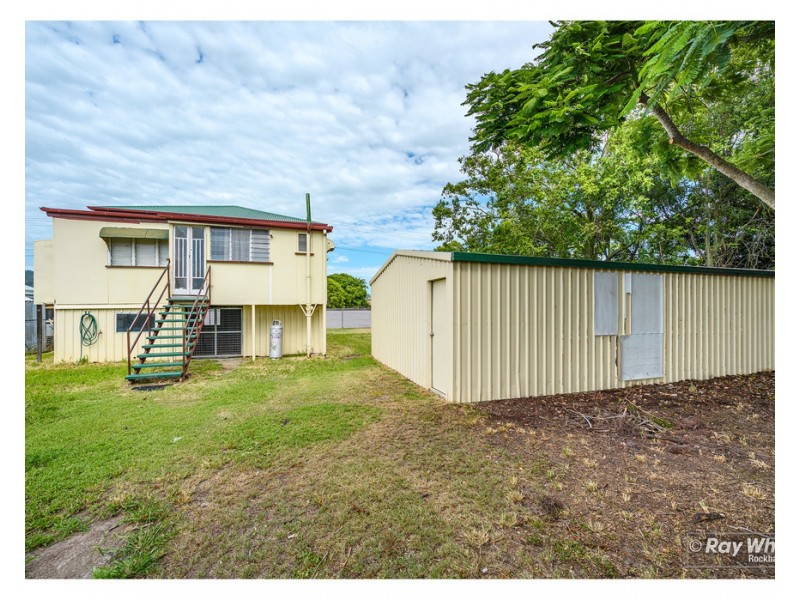 17 Dean Street, Berserker QLD 4701
