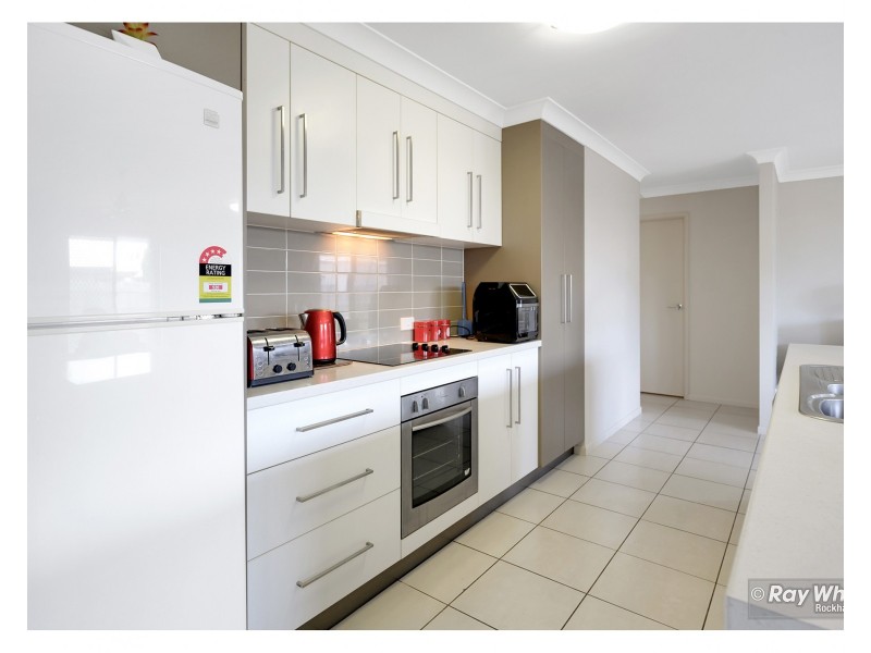 10 Tippett Crescent, Gracemere QLD 4702