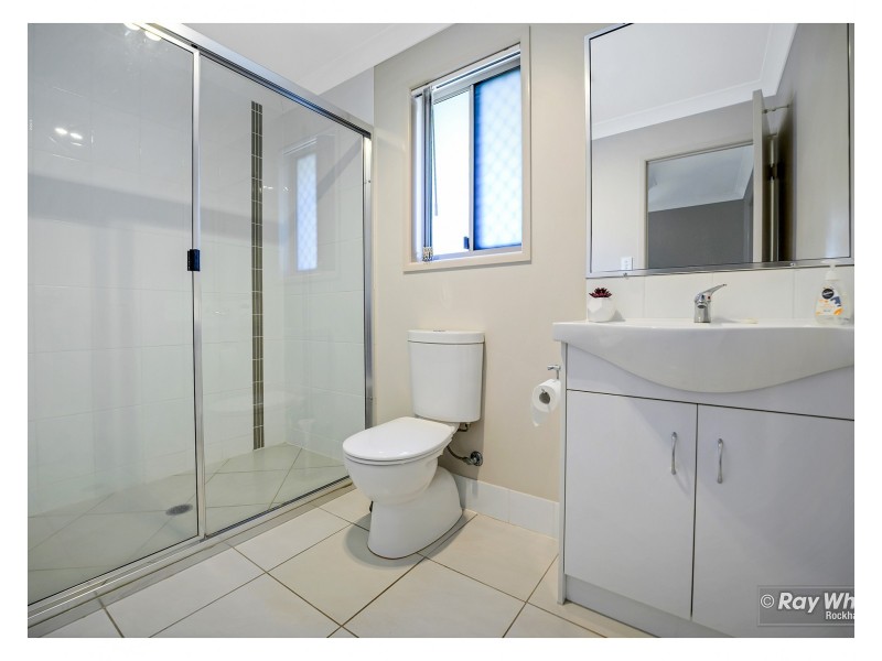 10 Tippett Crescent, Gracemere QLD 4702