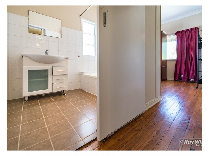 151 Earl Street, Berserker QLD 4701