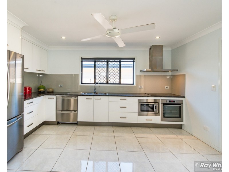 15 Hartley Street, Wandal QLD 4700