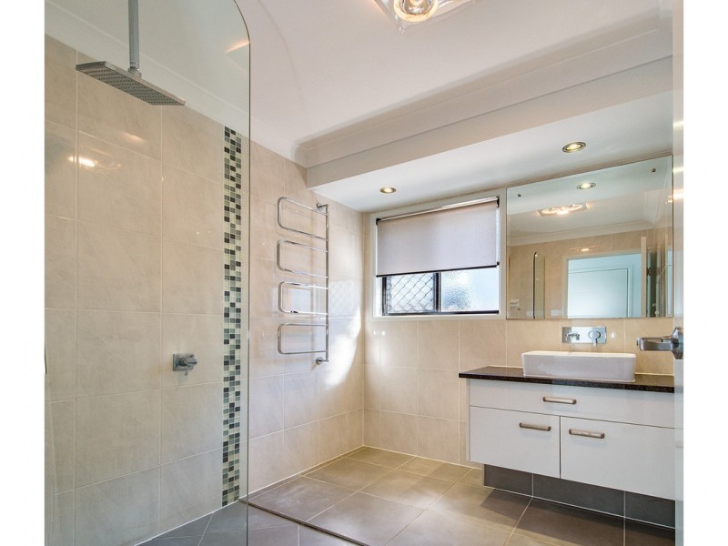 15 Hartley Street, Wandal QLD 4700