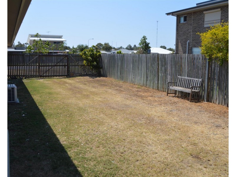 8 Owen Avenue, Gracemere QLD 4702