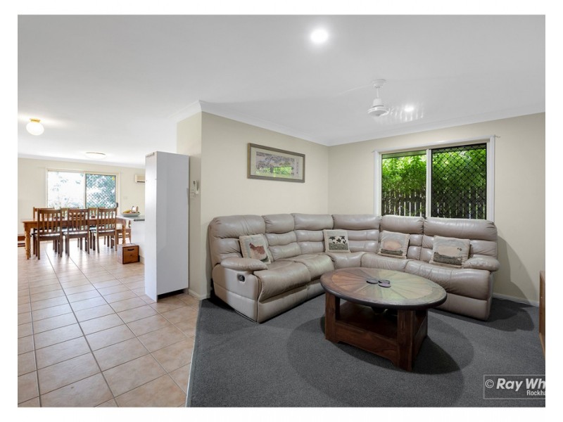 40 Bean Avenue, Parkhurst QLD 4702