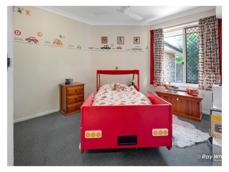40 Bean Avenue, Parkhurst QLD 4702