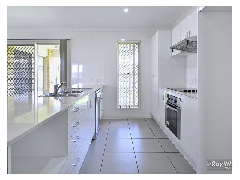 6 Keirin Court, Gracemere QLD 4702