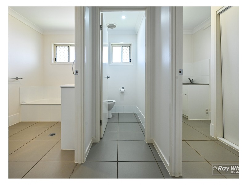 6 Keirin Court, Gracemere QLD 4702