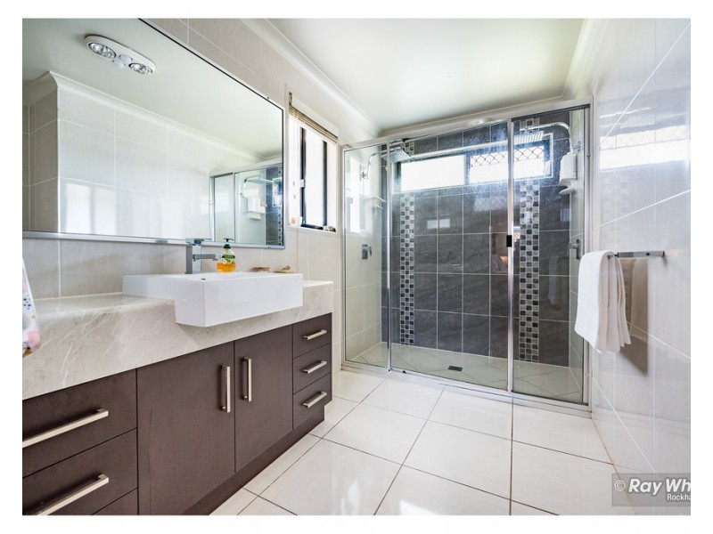 44 Jamie Crescent, Gracemere QLD 4702