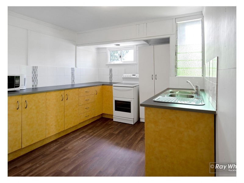 285 George Street, Depot Hill QLD 4700