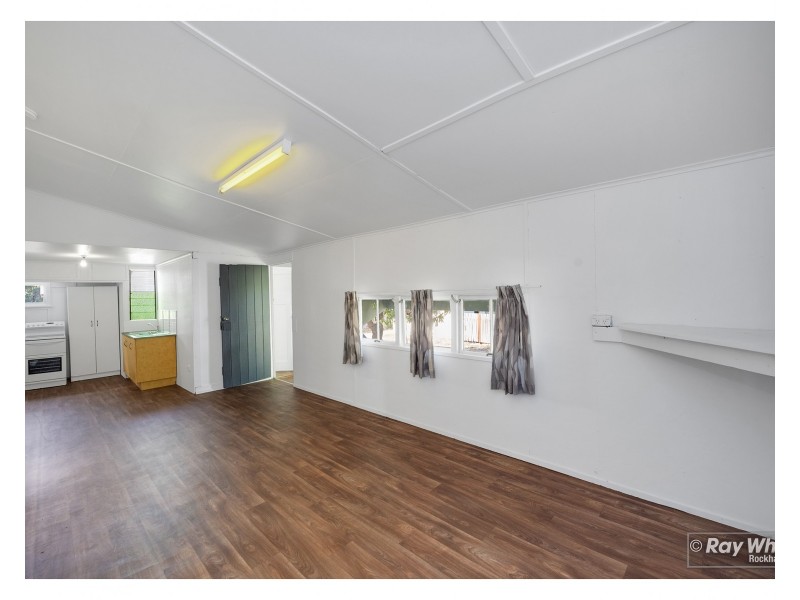 285 George Street, Depot Hill QLD 4700