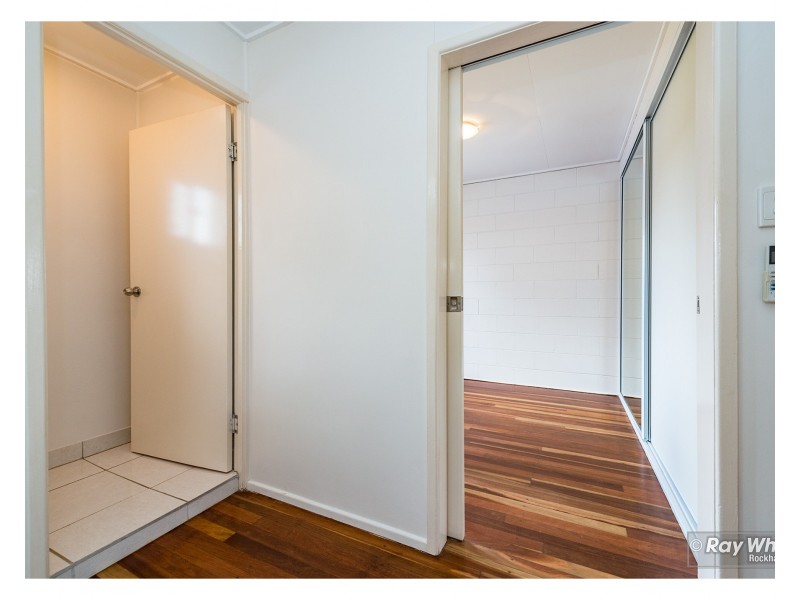 2/73 Livingstone Street, Berserker QLD 4701