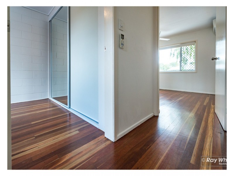 2/73 Livingstone Street, Berserker QLD 4701