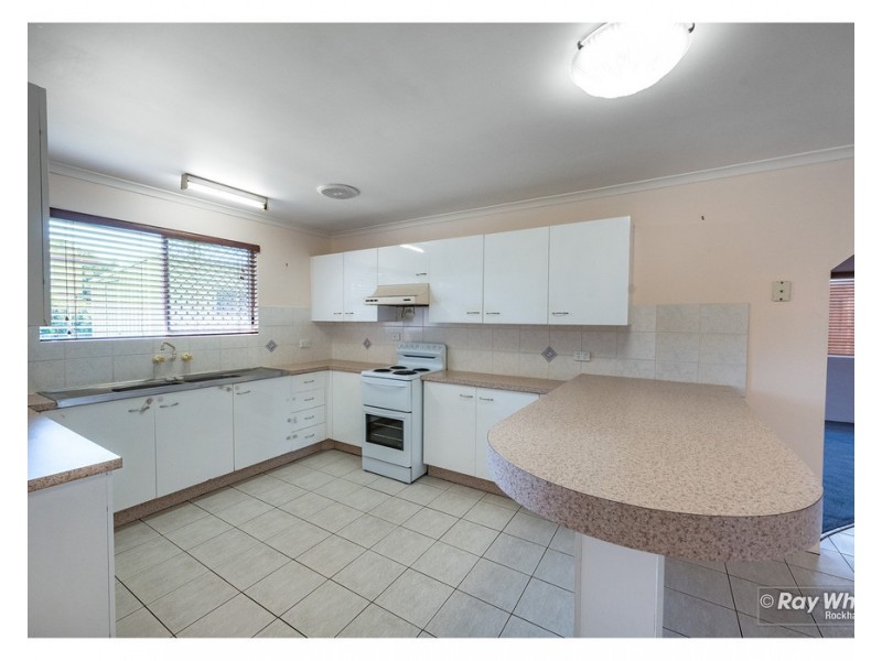 99 Buzacott Street, Park Avenue QLD 4701