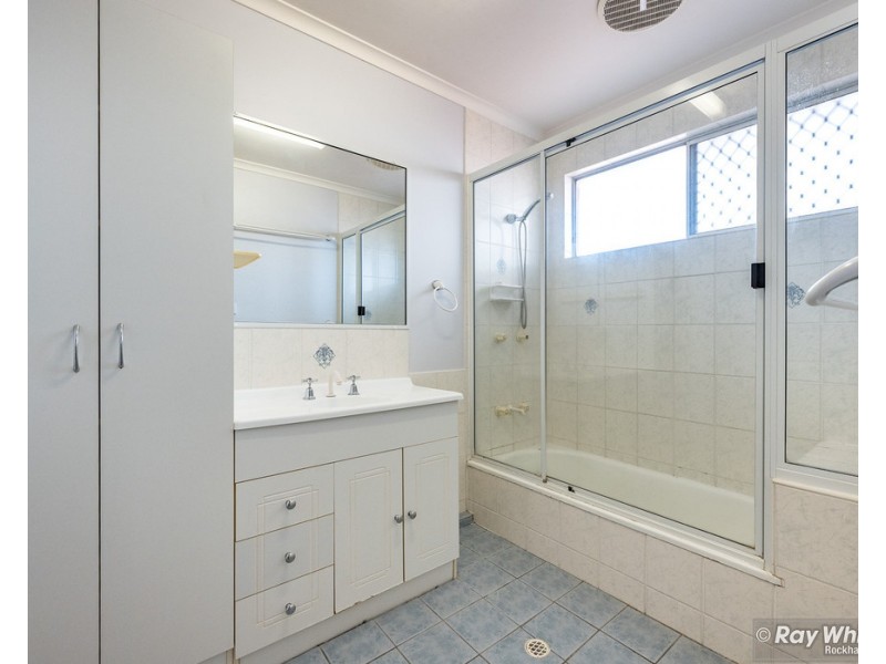 99 Buzacott Street, Park Avenue QLD 4701