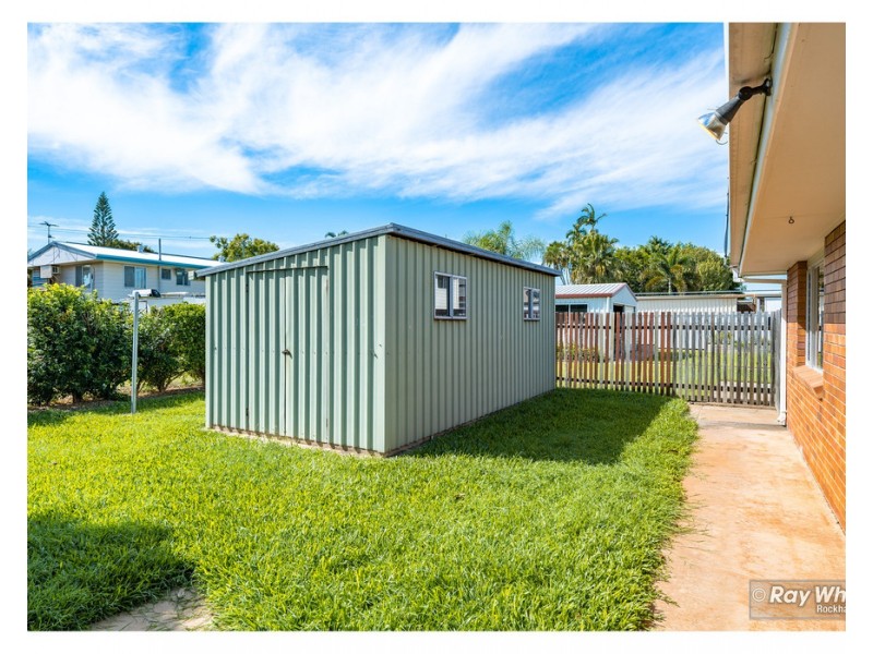 99 Buzacott Street, Park Avenue QLD 4701