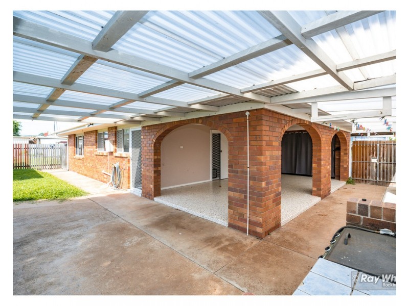 99 Buzacott Street, Park Avenue QLD 4701