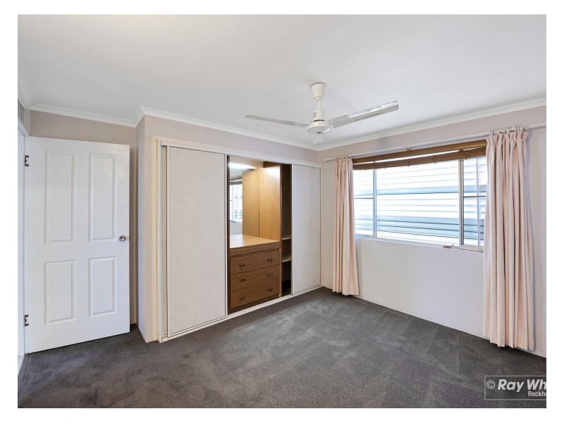 99 Buzacott Street, Park Avenue QLD 4701