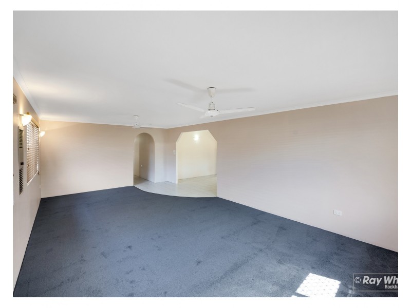 99 Buzacott Street, Park Avenue QLD 4701