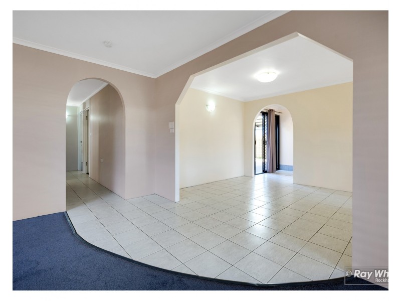 99 Buzacott Street, Park Avenue QLD 4701