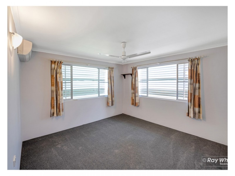 99 Buzacott Street, Park Avenue QLD 4701