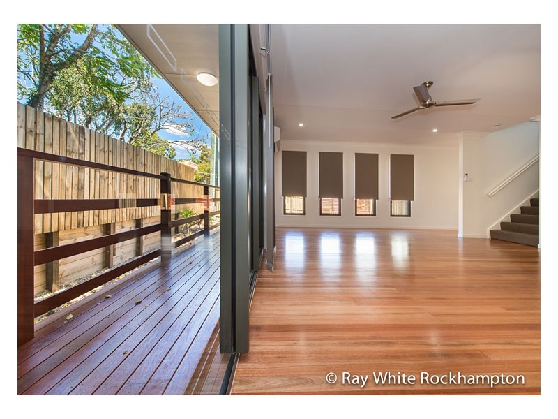 2/77 Livingstone Street, Berserker QLD 4701