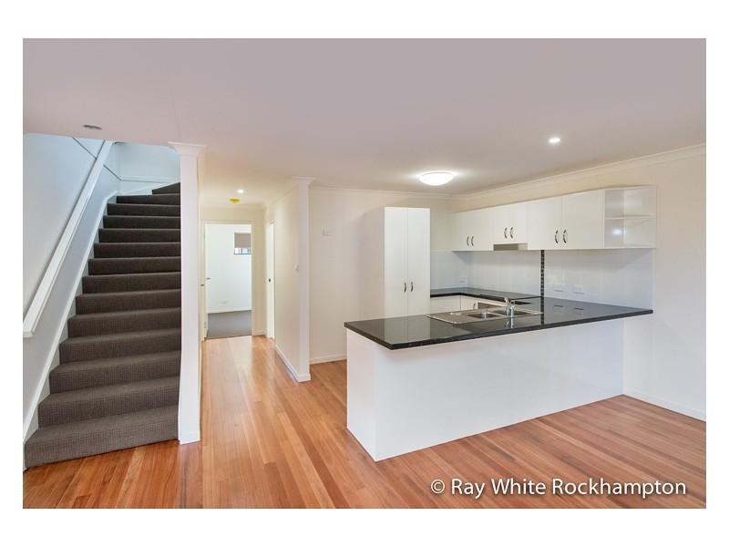 2/77 Livingstone Street, Berserker QLD 4701