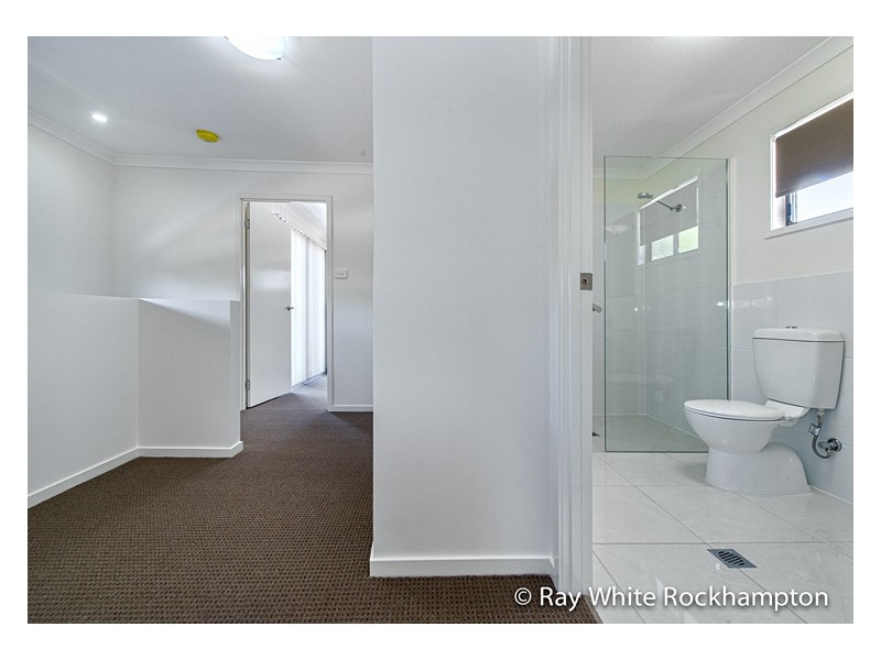 2/77 Livingstone Street, Berserker QLD 4701
