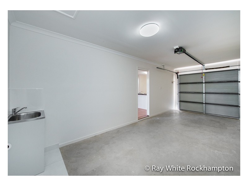 2/77 Livingstone Street, Berserker QLD 4701