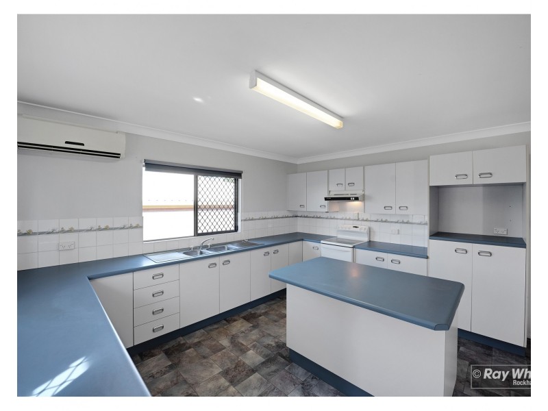 3 Broughton Street, Kawana QLD 4701