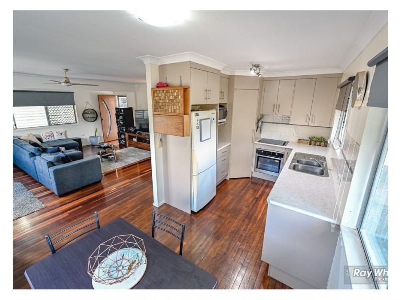 124 Dee Street, Koongal QLD 4701