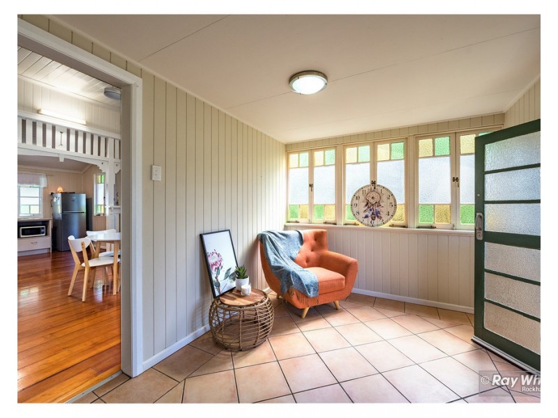 306 Upper Dawson Road, The Range QLD 4700