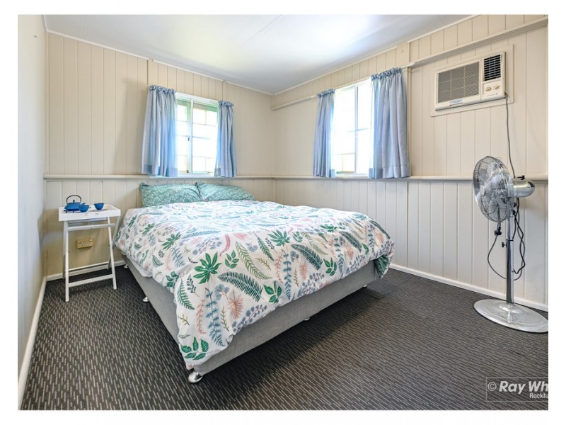 306 Upper Dawson Road, The Range QLD 4700