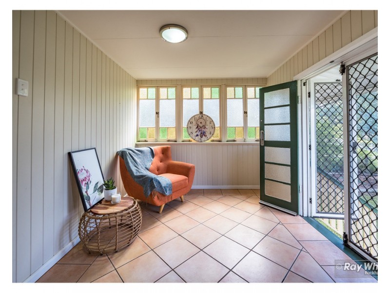 306 Upper Dawson Road, The Range QLD 4700