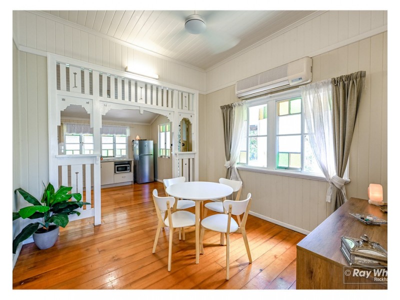 306 Upper Dawson Road, The Range QLD 4700