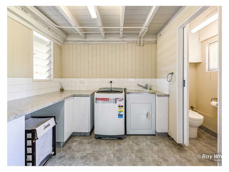 306 Upper Dawson Road, The Range QLD 4700