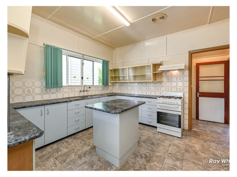 5 Pearson Street, West Rockhampton QLD 4700