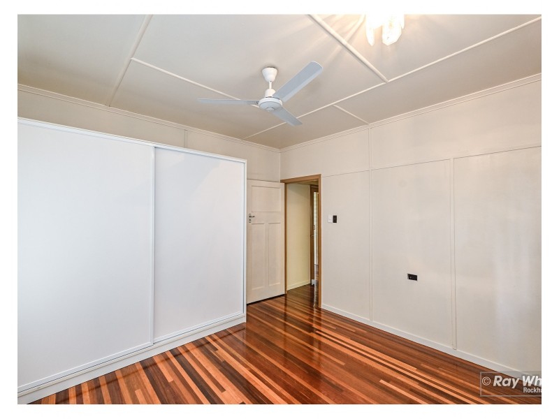 5 Pearson Street, West Rockhampton QLD 4700