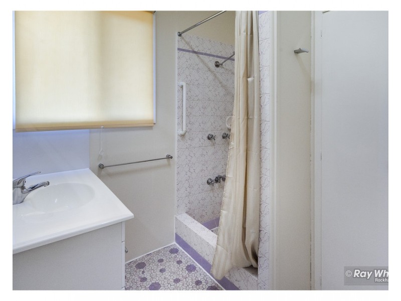 53 Menzies Street, Park Avenue QLD 4701