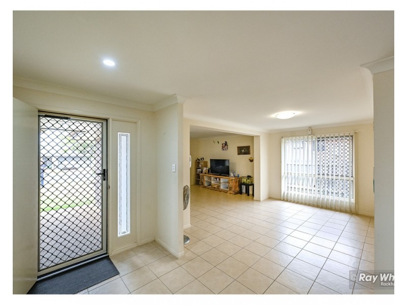 5 William Close, Gracemere QLD 4702