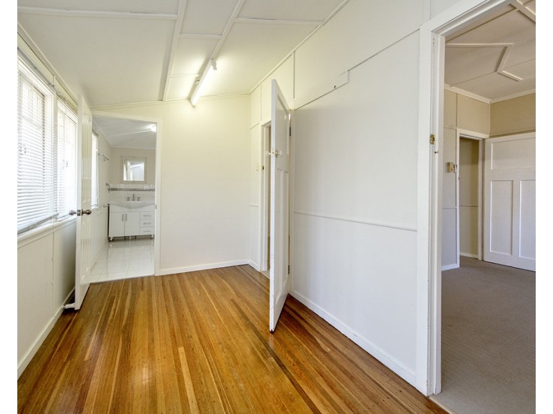 24 Eton Street, West Rockhampton QLD 4700